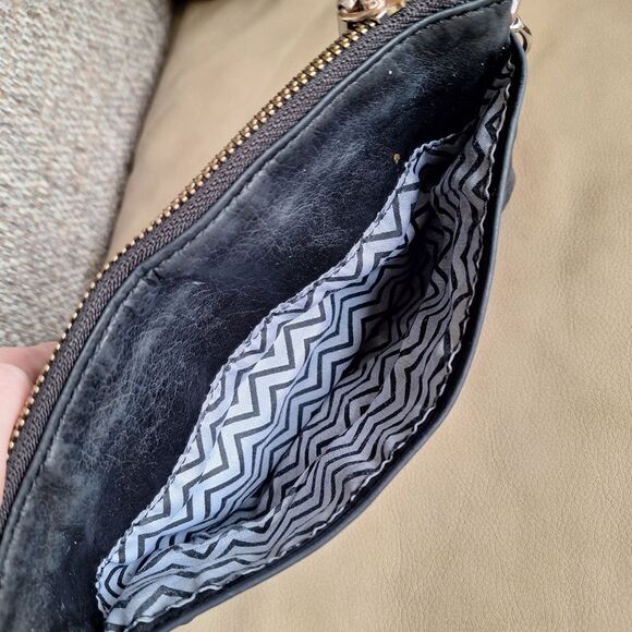 Hobo International Small Leather Black Zipper Clutch Black Purse - Picture 9 of 14